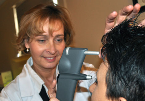 Akron eye pressure test for glaucoma